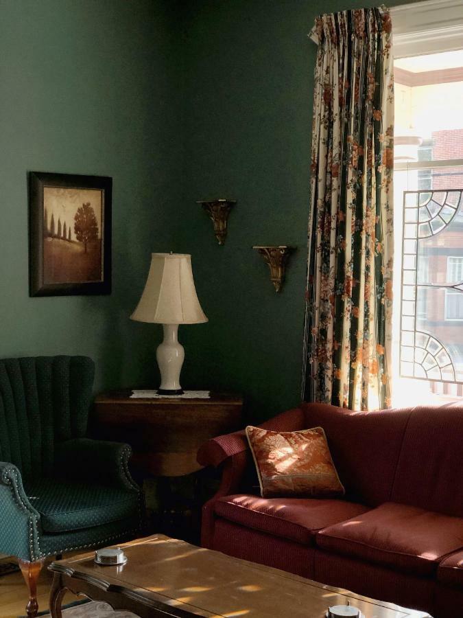 Mahogany Manor Bed & Breakfast Saint John Exterior photo