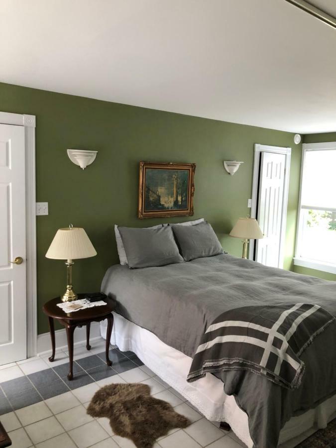 Mahogany Manor Bed & Breakfast Saint John Exterior photo